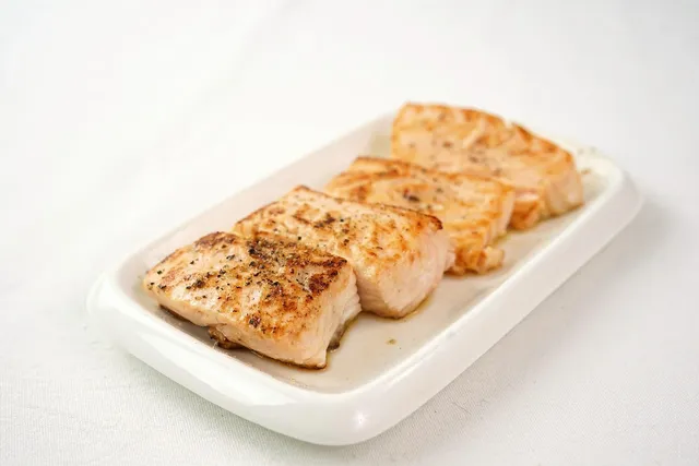 HOT SMOKED SALMON $326/LB